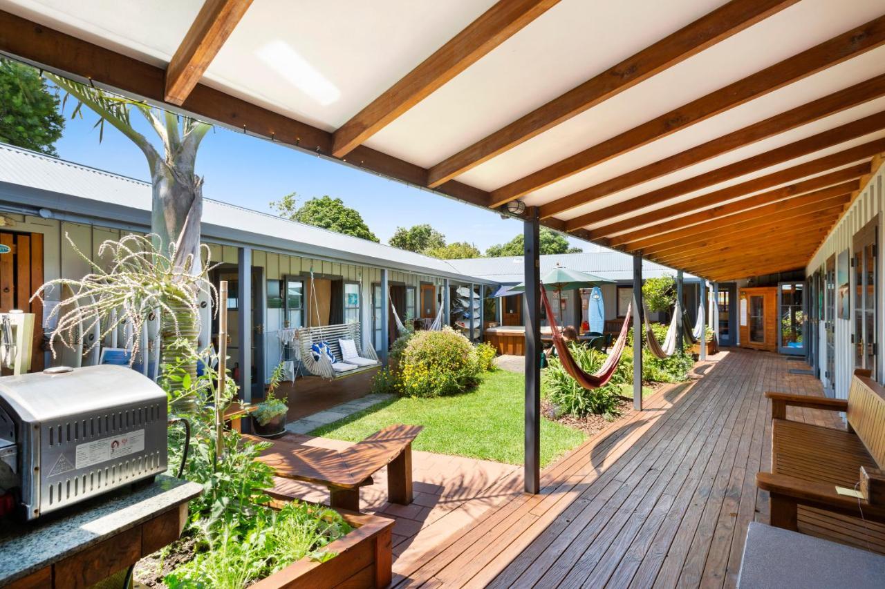 Хостел Raglan Backpackers Экстерьер фото