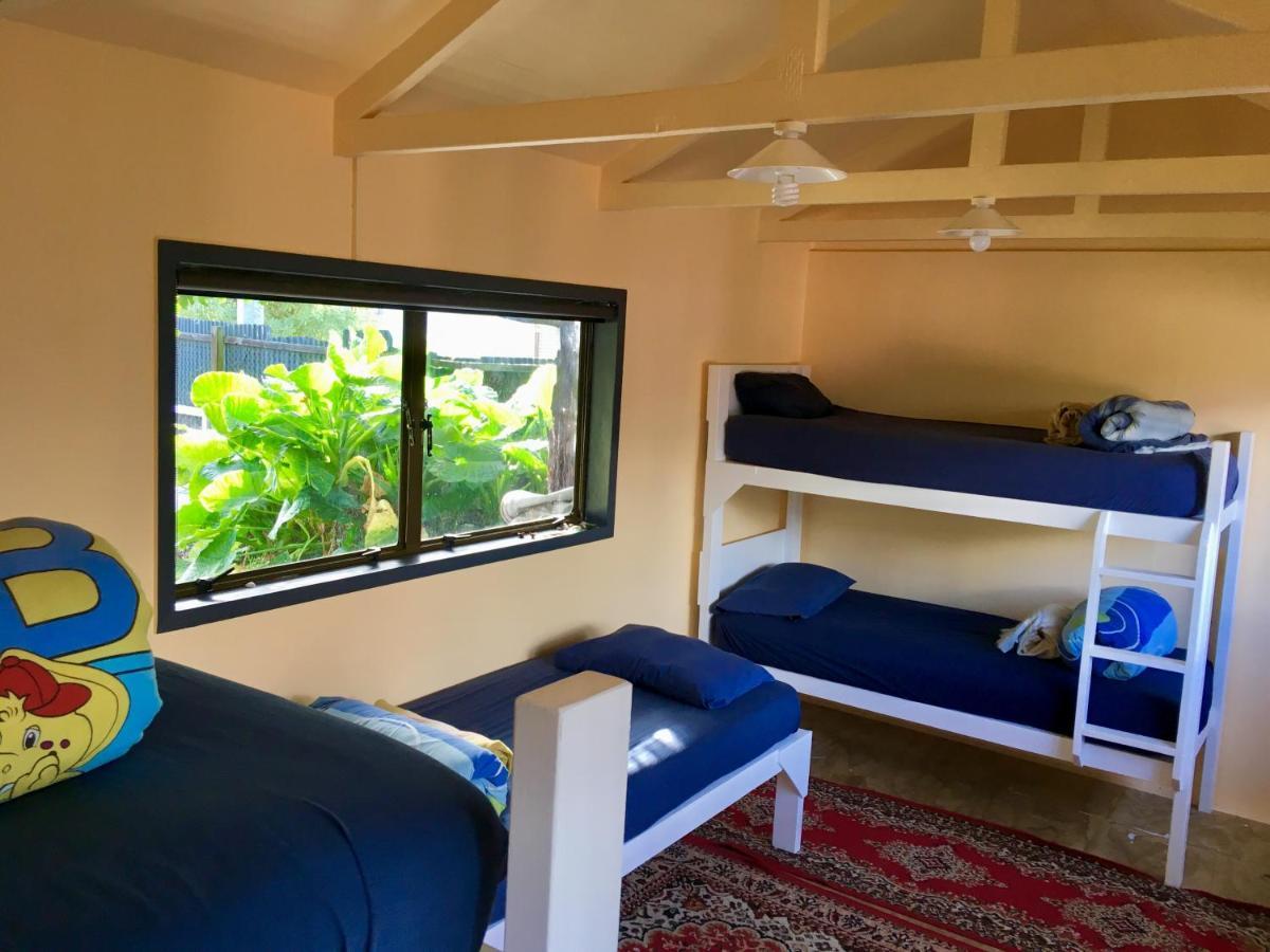 Хостел Raglan Backpackers Экстерьер фото